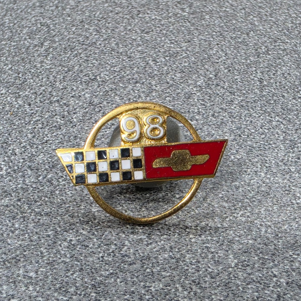 Chevrolet Corvette Pin Gold Excellent 1998 C5 Logo Enamel Racing